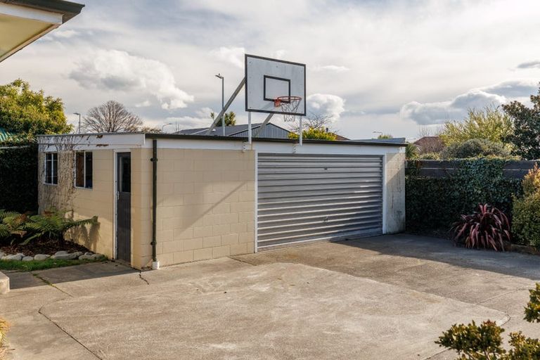 Photo of property in 2a Roker Street, Somerfield, Christchurch, 8024