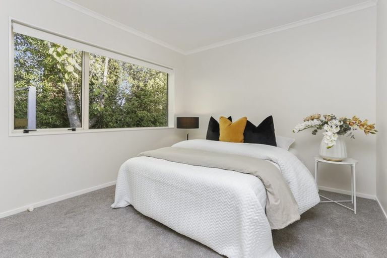 Photo of property in 2a Highland Avenue, Titirangi, Auckland, 0604