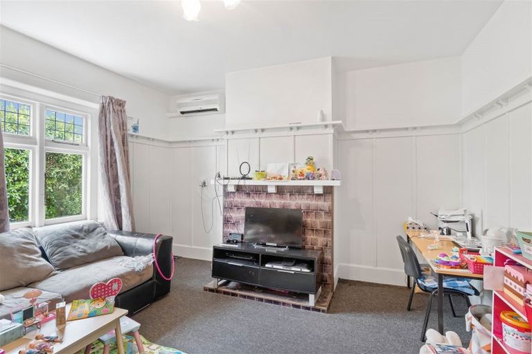 Photo of property in 6 Nortons Road, Avonhead, Christchurch, 8042