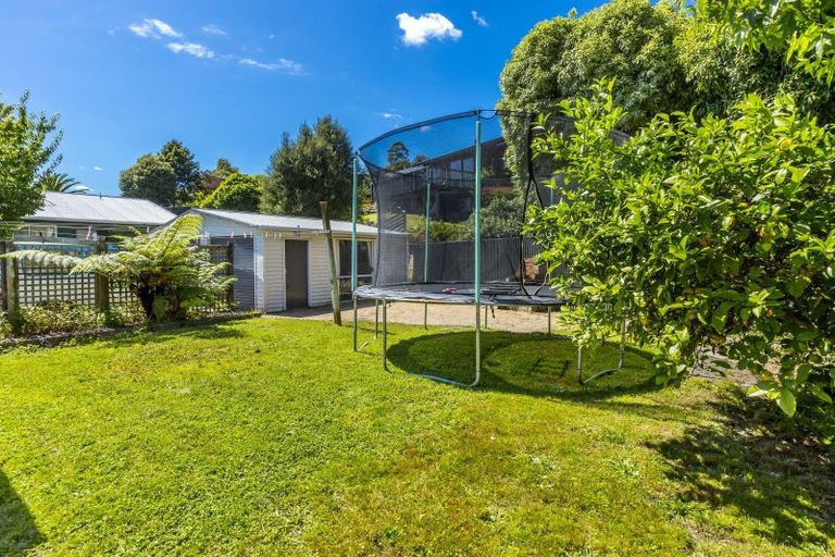 Photo of property in 11 Beryl Grove, Birchville, Upper Hutt, 5018