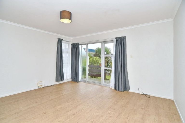 Photo of property in 1/70 Hawke Street, New Brighton, Christchurch, 8083