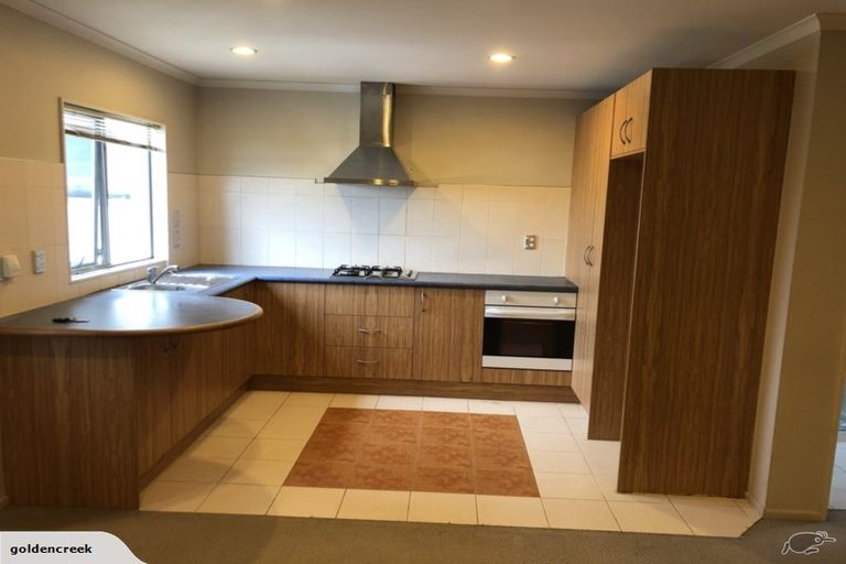 Photo of property in 12 Mangerton Lane, East Tamaki Heights, Auckland, 2016