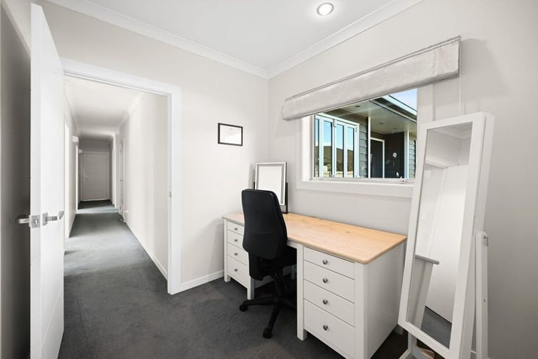 Photo of property in 27 Teatree Close, Huntington, Hamilton, 3210