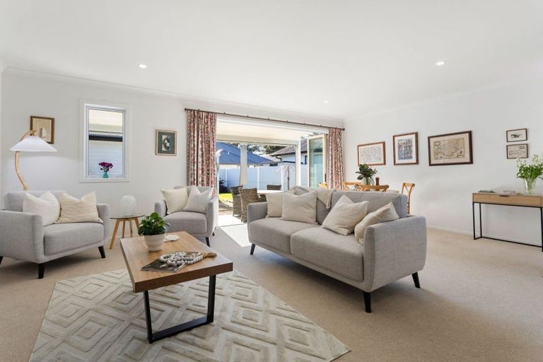 Photo of property in 22 Ruge Court, Cambridge, 3434