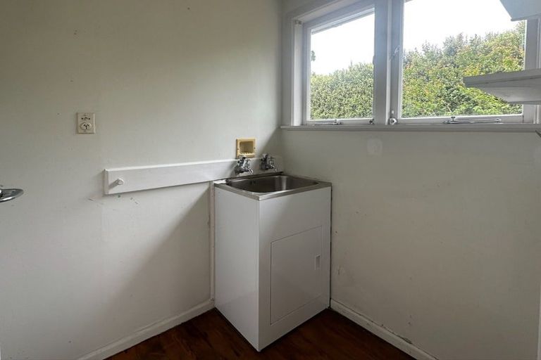 Photo of property in 1/14 Roberts Road, Te Atatu South, Auckland, 0610