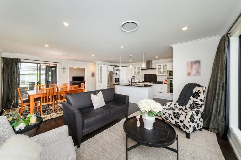 Photo of property in 25 Trump Place, Kelvin Grove, Palmerston North, 4414