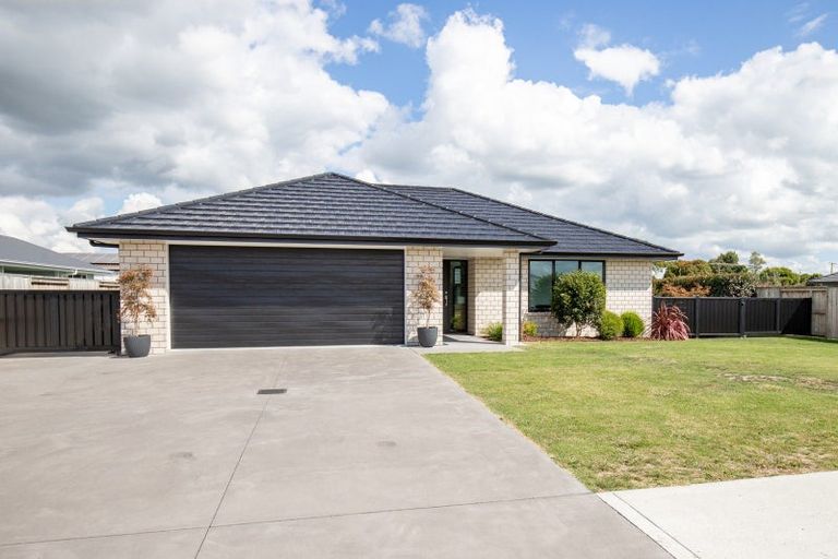 Photo of property in 35 Costello Drive, Ngatea, 3503