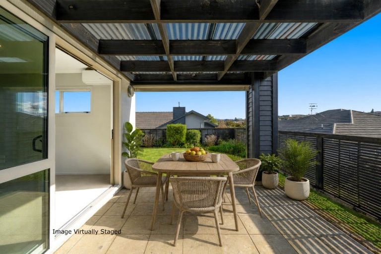 Photo of property in 61 Bridgewater Way, Pyes Pa, Tauranga, 3112