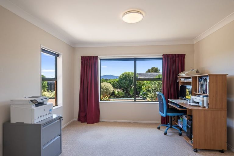 Photo of property in 7 Harvest Court, Paraparaumu, 5032