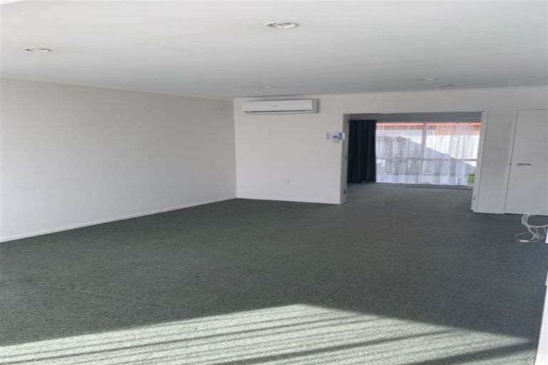 Photo of property in Holdsworth Villas, 64/2 William Donald Drive, Solway, Masterton, 5810