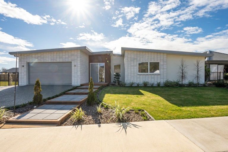 Photo of property in 32 Hallmark Drive, Hope, Richmond, 7020