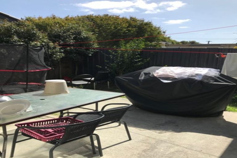 Photo of property in 16 Akeake Lane, Manurewa, Auckland, 2102