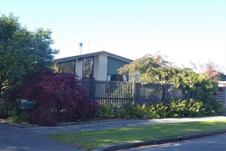 Photo of property in 9 Mulberry Place, Redwood, Christchurch, 8051