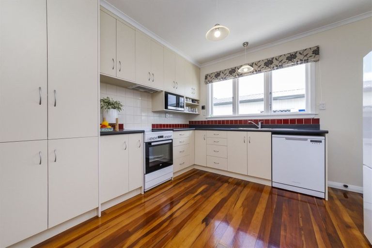 Photo of property in 25 Forbury Avenue, Takaro, Palmerston North, 4412