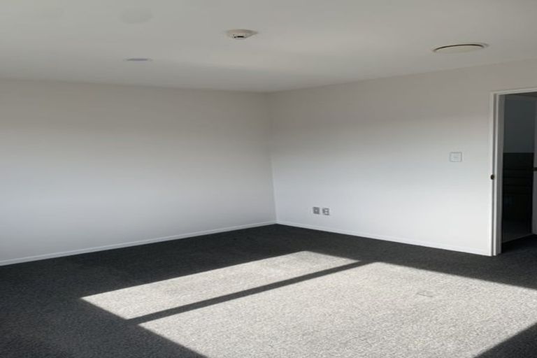 Photo of property in 60 Niu Lane, Te Atatu South, Auckland, 0610