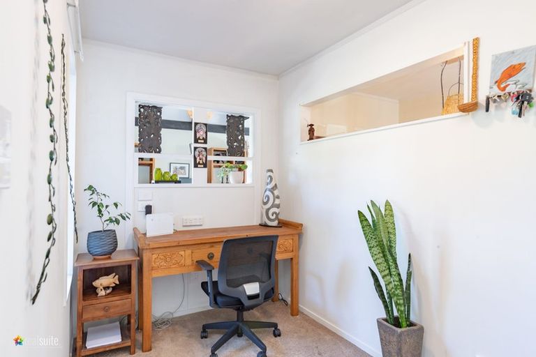 Photo of property in 18 Langwell Place, Papakowhai, Porirua, 5024