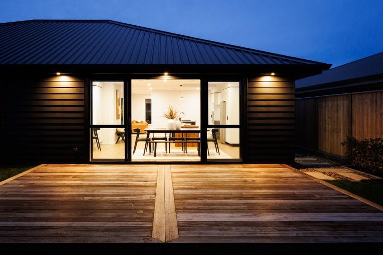 Photo of property in 68 Freedom Drive, Kelvin Grove, Palmerston North, 4414