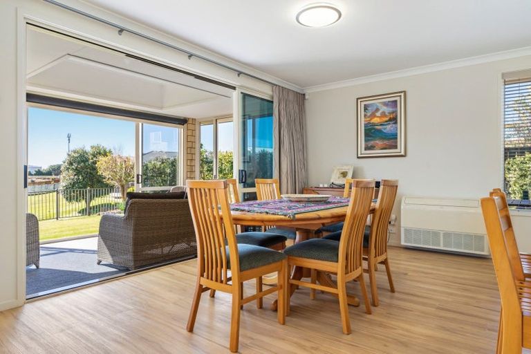 Photo of property in 143 Oriental Parade, Papamoa Beach, Papamoa, 3118