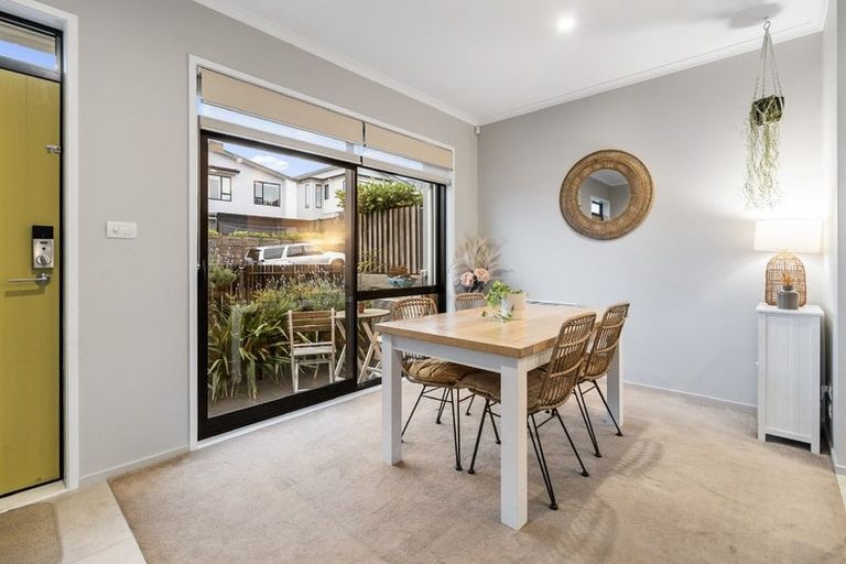 Photo of property in 8 Killick Place, Long Bay, Auckland, 0630