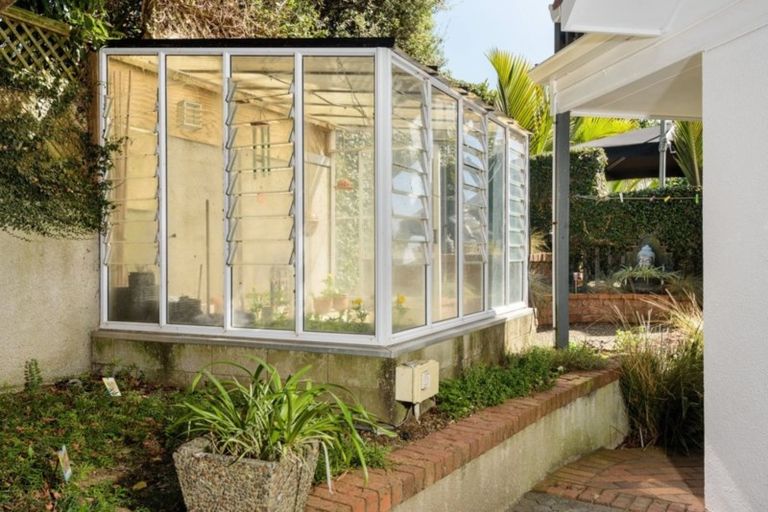 Photo of property in 35 Glenn Terrace, Otumoetai, Tauranga, 3110