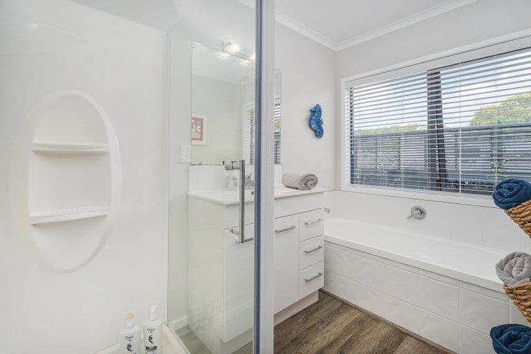 Photo of property in 31 Wells Place, Whitianga, 3510