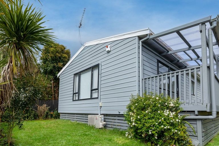 Photo of property in 1/184 Hutchinson Avenue, New Lynn, Auckland, 0600