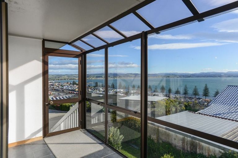 Photo of property in 23 Roslyn Road, Bluff Hill, Napier, 4110