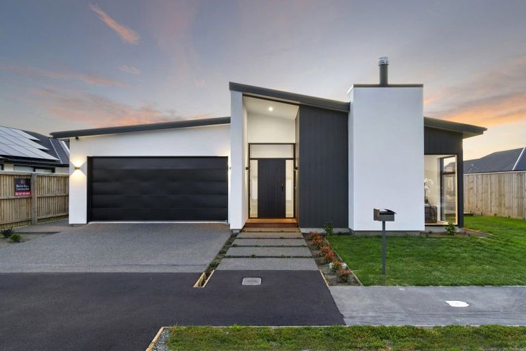 Photo of property in 10 Waterford Farm Road, Halswell, Christchurch, 8025