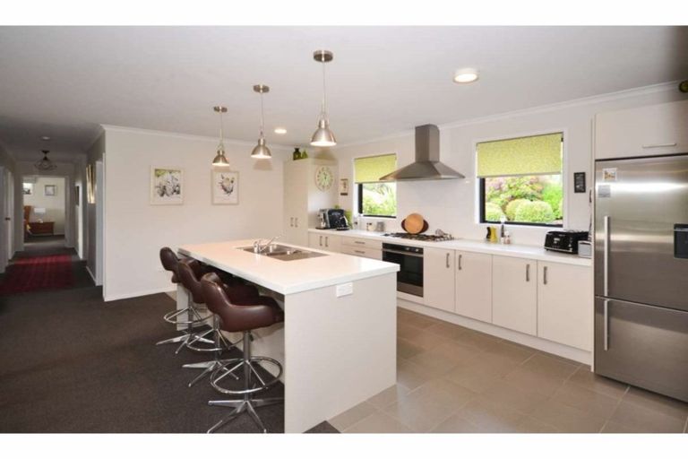 Photo of property in 16 Access Heights, Kerikeri, 0230