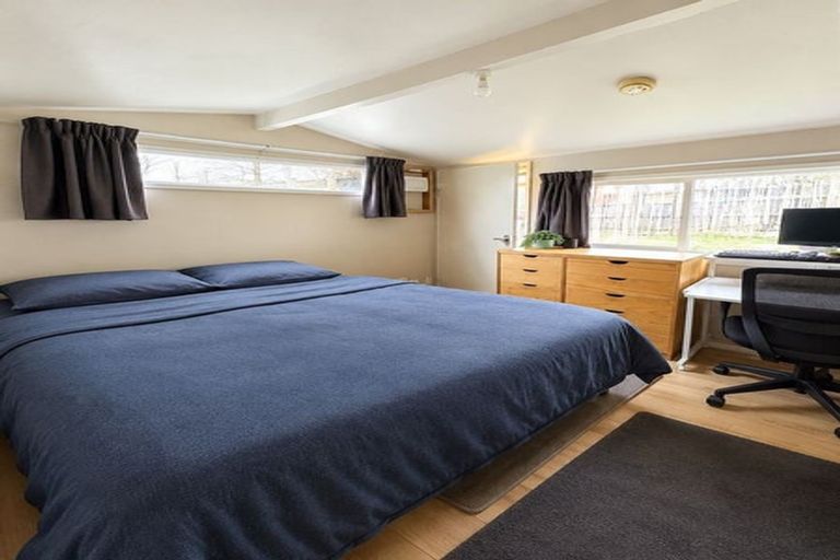 Photo of property in 67 Memorial Avenue, Ilam, Christchurch, 8053