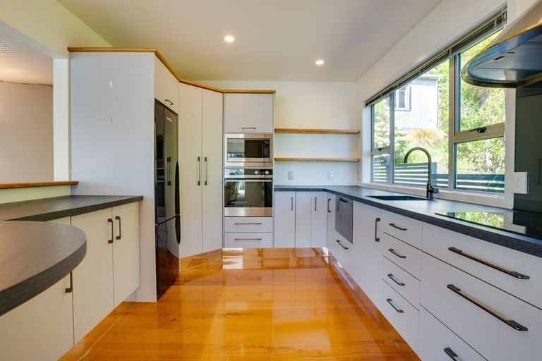 Photo of property in 40 Marine Parade, Macandrew Bay, Dunedin, 9014