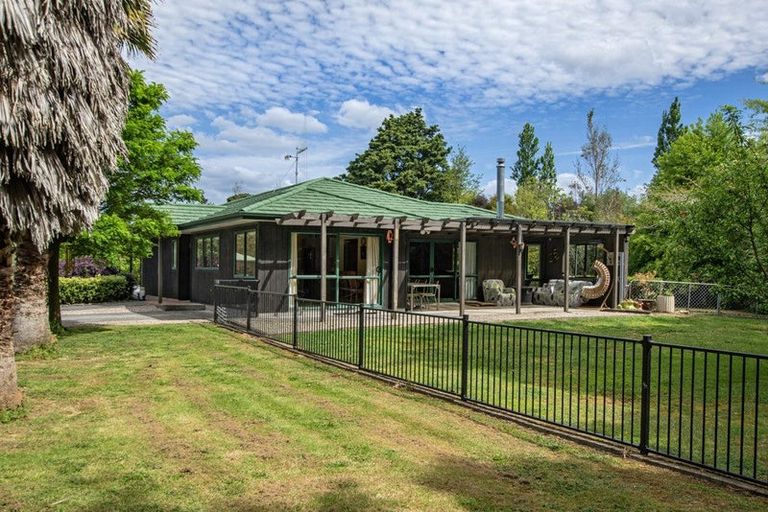 Photo of property in 156a Great North Road, Te Kamo, Kamo, 0185