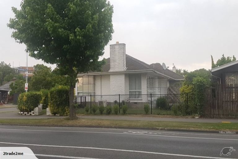 Photo of property in 1/23 Maidstone Road, Ilam, Christchurch, 8041