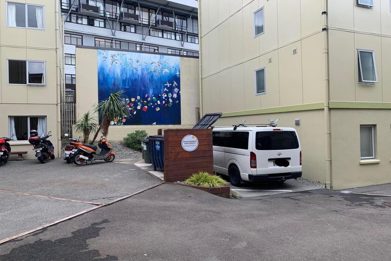 Photo of property in Basin Reserve Complex, 7/4 Sussex Street, Mount Cook, Wellington, 6021