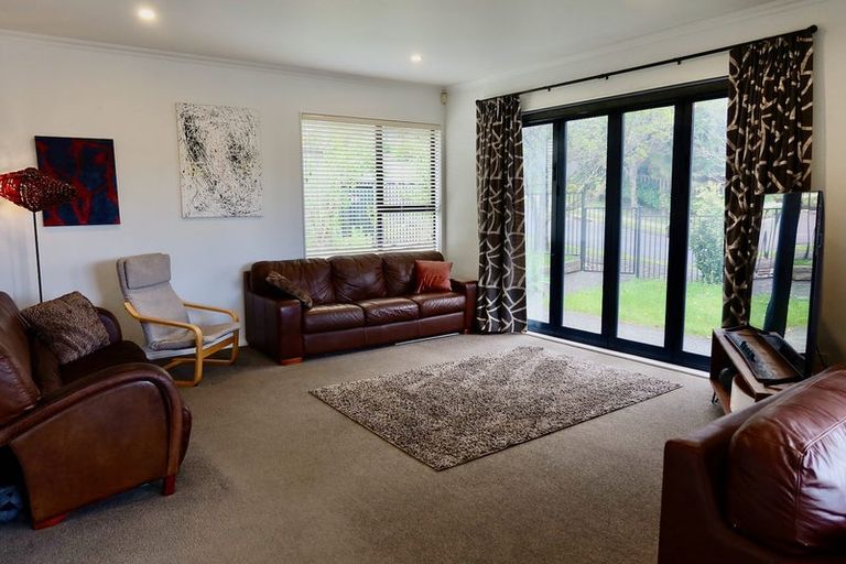 Photo of property in 7 Frenz Drive, Titirangi, Auckland, 0604