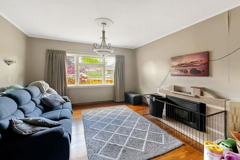Photo of property in 24 Jensen Street, Hokowhitu, Palmerston North, 4410