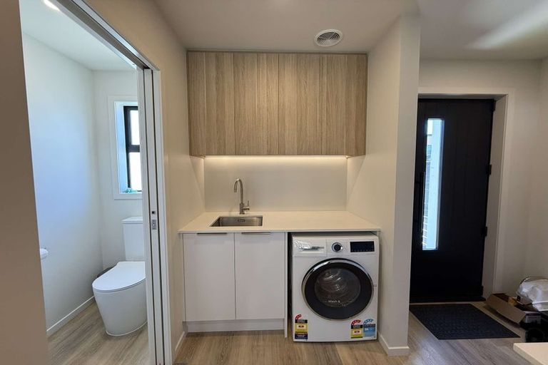 Photo of property in 8 Te Ara O Papatahi, Wainuiomata, Lower Hutt, 5014