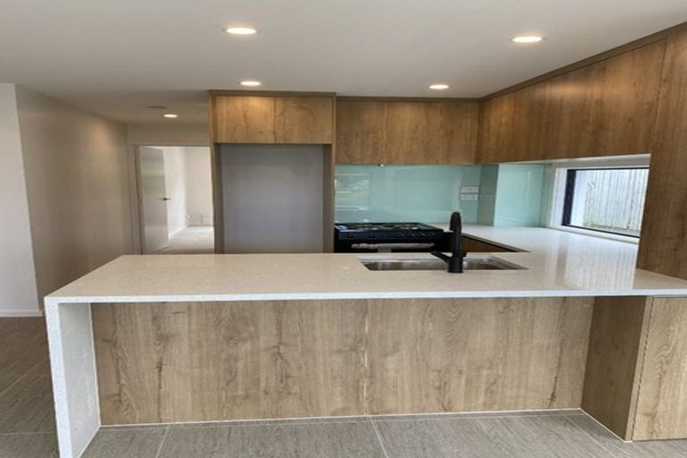 Photo of property in 840 East Coast Road, Oteha, Auckland, 0630