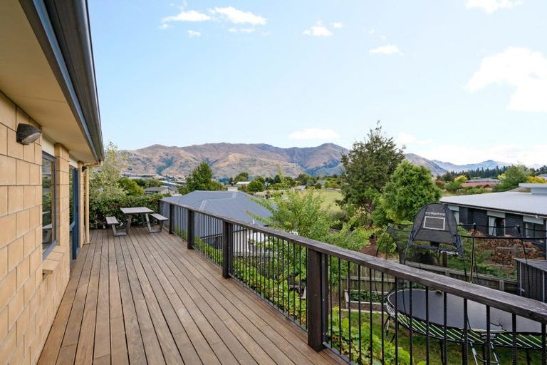 Photo of property in 19 Allenby Place, Wanaka, 9305