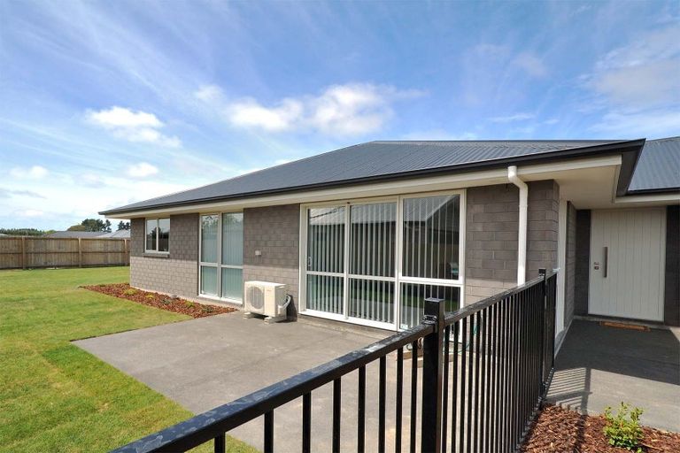 Photo of property in 6 Keeper Close, Woodend, 7610