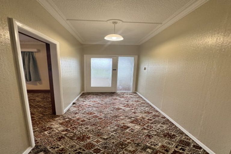 Photo of property in 68 Mortimer Terrace, Brooklyn, Wellington, 6021