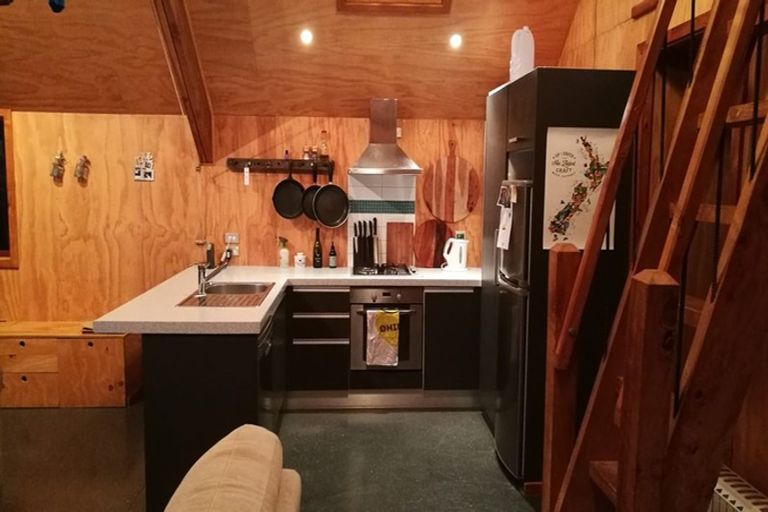 Photo of property in 37 Flinders Road, Heathcote Valley, Christchurch, 8022