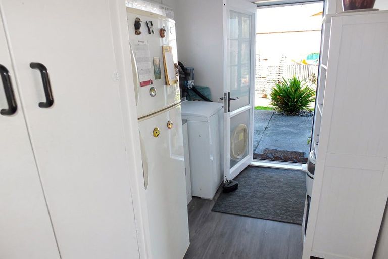 Photo of property in 15 Te Awa Street, Foxton Beach, Foxton, 4815