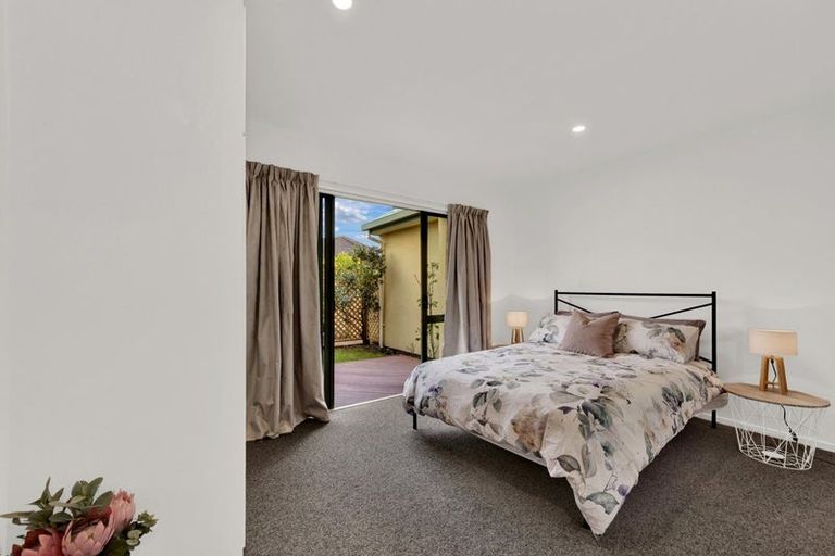 Photo of property in 9/90 Hawke Street, New Brighton, Christchurch, 8083