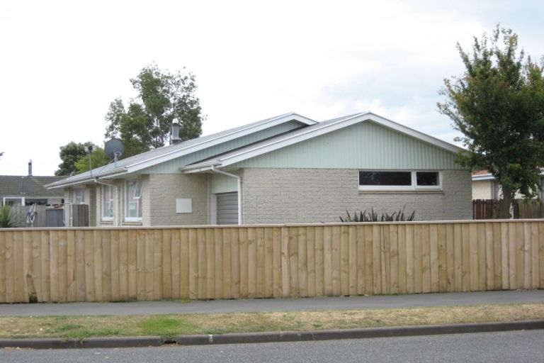 Photo of property in 45 Medina Crescent, Parklands, Christchurch, 8083