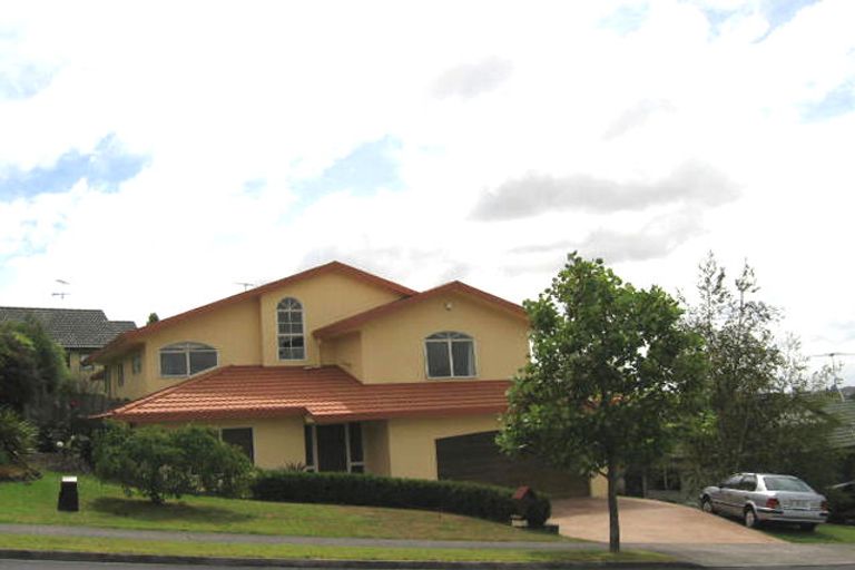 Photo of property in 17 Bluebird Crescent, Unsworth Heights, Auckland, 0632