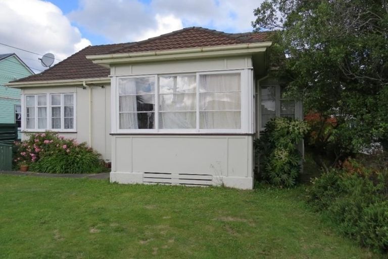 Photo of property in 18 Rata Street, Naenae, Lower Hutt, 5011