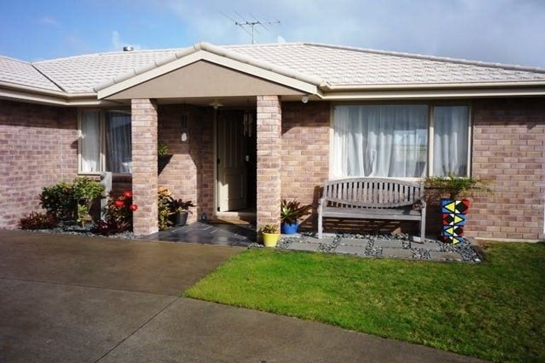 Photo of property in 31 Greig Place, Pukekohe, 2120
