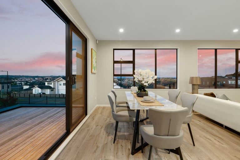 Photo of property in 129 Wainui Road, Silverdale, 0932