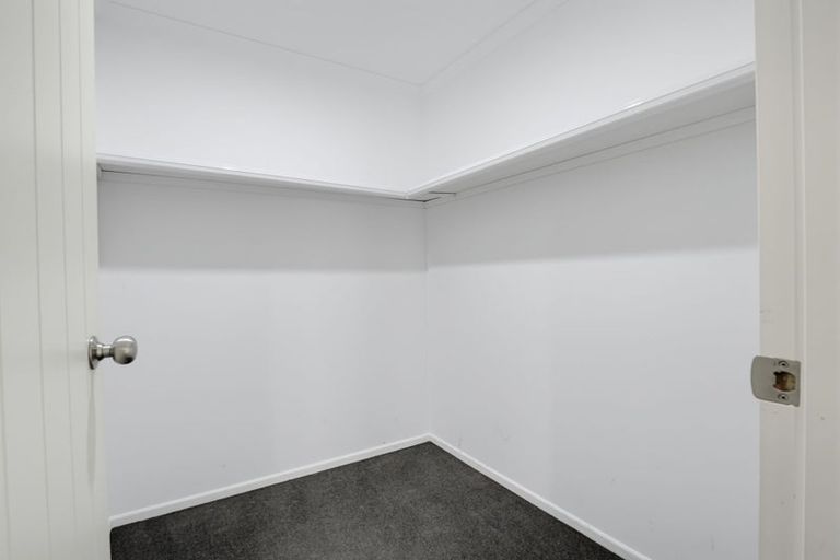 Photo of property in 72 Geneva Terrace, Kelvin Grove, Palmerston North, 4414